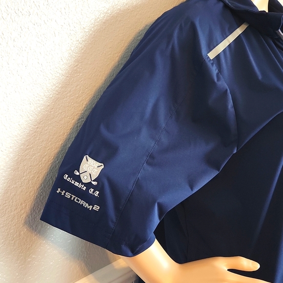 Must Have Under Armour Pull Over!! - Picture 3 of 9